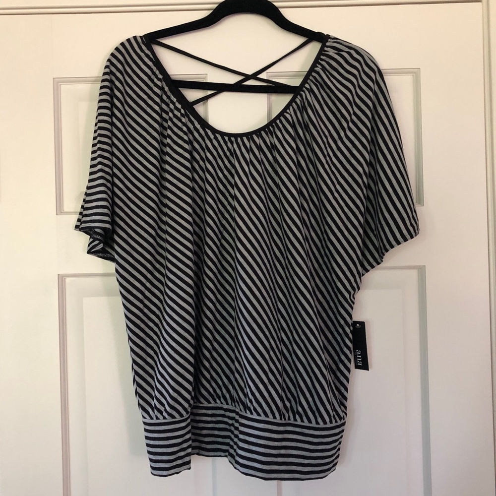 Ana black and gray wide sleeved shirt